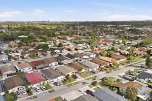 10551 SW 27th St, Miami, FL 33165 - Photo 24