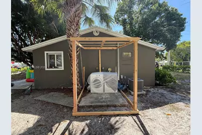 1299 NE 40th Ct #1299, Oakland Park, FL 33334 - Photo 12