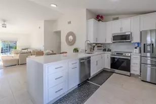 13950 Oaklawn Pl, Davie, FL 33325 - Photo 8