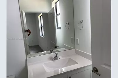 20679 NE 7th Pl, Miami, FL 33179 - Photo 10