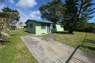10835 SW 221 St, Unincorporated Dade County, FL 33170 - Photo 2