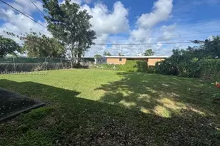 10835 SW 221 St, Unincorporated Dade County, FL 33170 - Photo 4