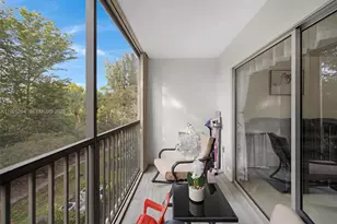 900 SW 142nd Ave, Pembroke Pines, FL 33027 - Photo 32