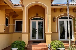 20401 SW 184th St, Miami, FL 33187 - Photo 2