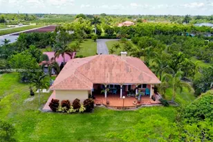 20401 SW 184th St, Miami, FL 33187 - Photo 10