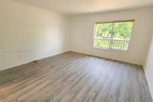 2420 NW 33rd St, Oakland Park, FL 33309 - Photo 14