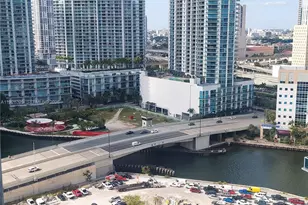 31 SE 6th St, Miami, FL 33131 - Photo 1