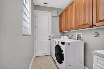 120 Villa Nueva Pl, Palm Beach Gardens, FL 33418 - Photo 32