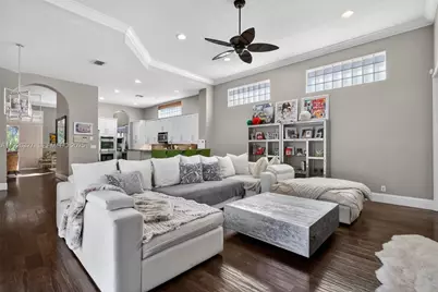 120 Villa Nueva Pl, Palm Beach Gardens, FL 33418 - Photo 8