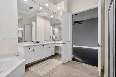 120 Villa Nueva Pl, Palm Beach Gardens, FL 33418 - Photo 22