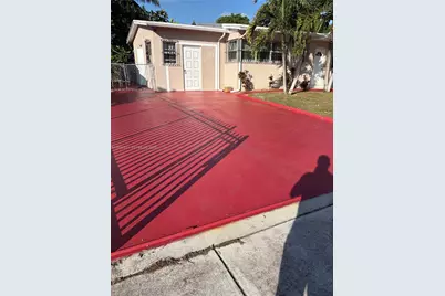 325 NW 193rd Ter #1, Miami Gardens, FL 33169 - Photo 4