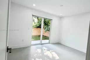 524 NE 65th St, Miami, FL 33138 - Photo 12