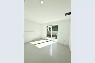 524 NE 65th St #2, Miami, FL 33138 - Photo 10