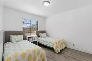 9111 S Lake Miramar Cir, Miramar, FL 33025 - Photo 24