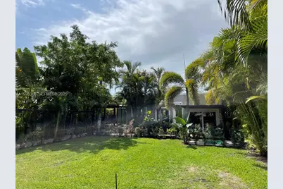 2654 SW 25th Ter #0, Miami, FL 33133 - Photo 2