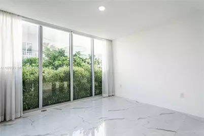8425 Crespi Blvd #TH3, Miami Beach, FL 33141 - Photo 10