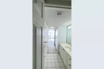 18061 Biscayne Blvd #1203, Aventura, FL 33160 - Photo 16