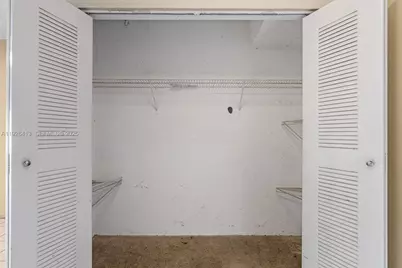 9371 Fontainebleau Blvd #I112, Miami, FL 33172 - Photo 4