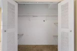 9371 Fontainebleau Blvd, Miami, FL 33172 - Photo 4