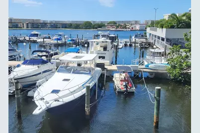 18041 Biscayne Blvd #1803, Aventura, FL 33160 - Photo 14