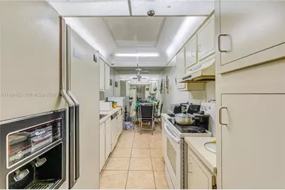 1100 Saint Charles Pl #310, Pembroke Pines, FL 33026 - Photo 14