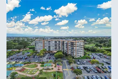 1100 Saint Charles Pl #310, Pembroke Pines, FL 33026 - Photo 32