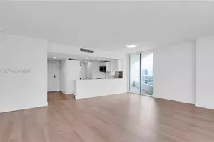 555 NE 34th St, Miami, FL 33137 - Photo 12