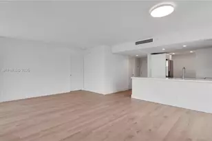 555 NE 34th St, Miami, FL 33137 - Photo 10