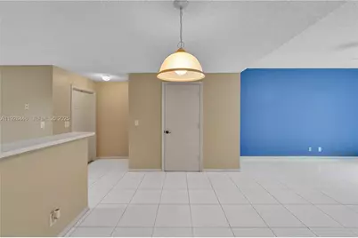 1435 Barcelona Way #5-27, Weston, FL 33327 - Photo 10