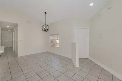 17925 SW 10th Ct, Pembroke Pines, FL 33029 - Photo 8