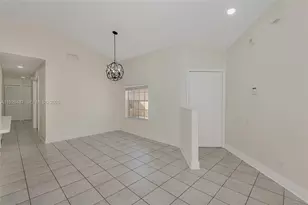 17925 SW 10th Ct, Pembroke Pines, FL 33029 - Photo 8