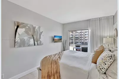300 Golden Isles Dr #204, Hallandale Beach, FL 33009 - Photo 12