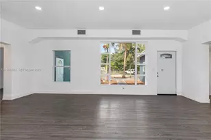 434 NW 110th St, Miami, FL 33168 - Photo 12