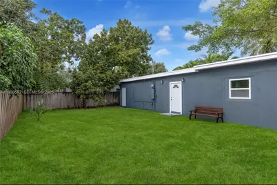 434 NW 110th St, Miami, FL 33168 - Photo 10