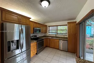 2651 SE 19th Ct, Homestead, FL 33035 - Photo 8