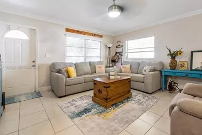 7002 NW 95th Ave, Tamarac, FL 33321 - Photo 2