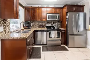 7002 NW 95th Ave, Tamarac, FL 33321 - Photo 2