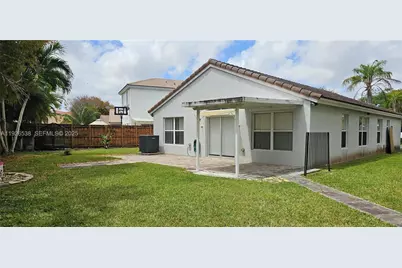 1980 SE 11th St #1980, Homestead, FL 33035 - Photo 22