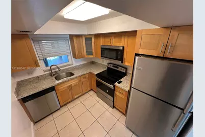 3257 NE 13th St #302, Pompano Beach, FL 33062 - Photo 12
