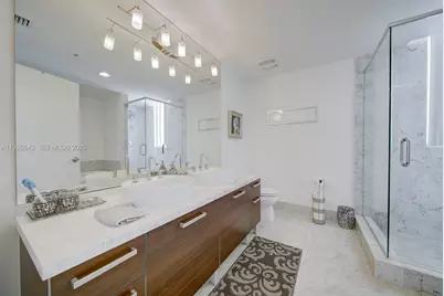 244 Biscayne Blvd #2309, Miami, FL 33132 - Photo 24