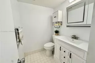 13455 SW 9th Ct, Pembroke Pines, FL 33027 - Photo 20