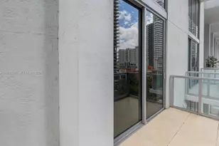 1050 Brickell Ave, Miami, FL 33131 - Photo 22
