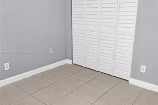 10313 NW 8th St, Pembroke Pines, FL 33026 - Photo 14