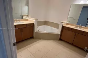 115 E Riverwalk Cir E, Plantation, FL 33325 - Photo 8