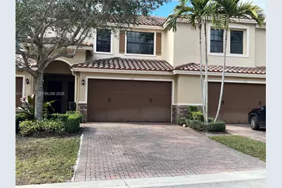 115 E Riverwalk Cir E, Plantation, FL 33325 - Photo 2