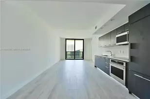 45 SW 9th St, Miami, FL 33130 - Photo 4