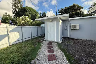 501 S 61st Terrace, Hollywood, FL 33023 - Photo 18