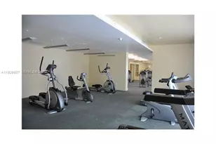 350 NE 24th St, Miami, FL 33137 - Photo 8