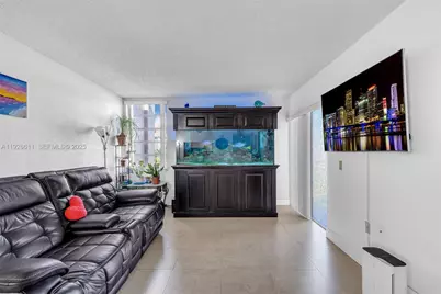 1900 W 68th St #F302, Hialeah, FL 33014 - Photo 8