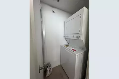 244 Biscayne Blvd #1405, Miami, FL 33132 - Photo 6